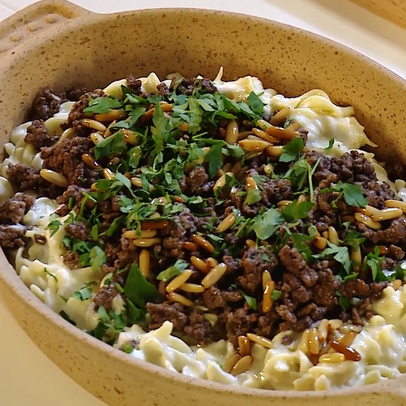 Arabic Pasta with Meat and Yoghurt