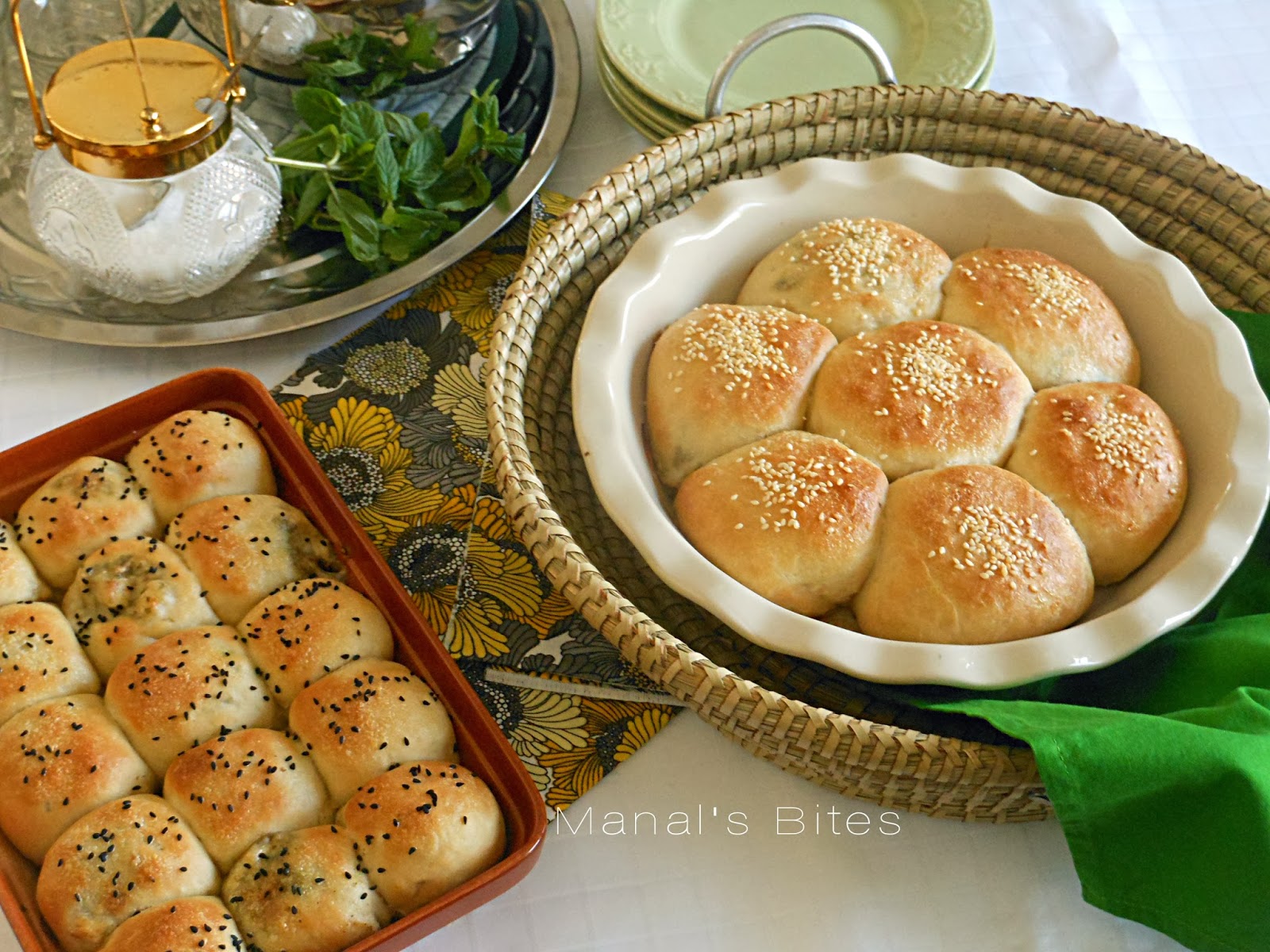 Halloumi zaátar buns