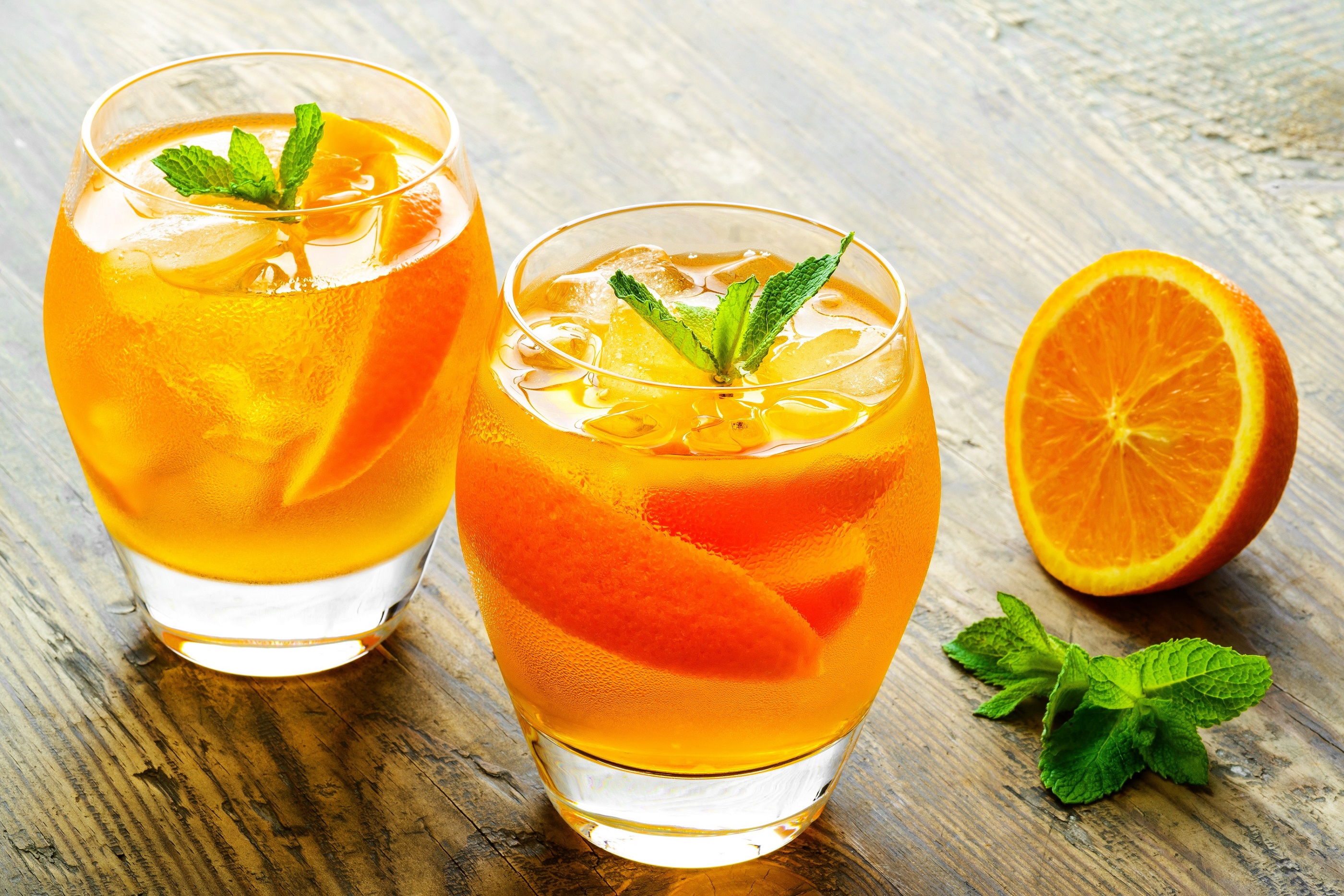 عصير البرتقال والليمون بديل مشروبات الطاقة