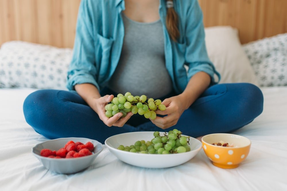 دليلك عن التغذية السليمة خلال الحمل