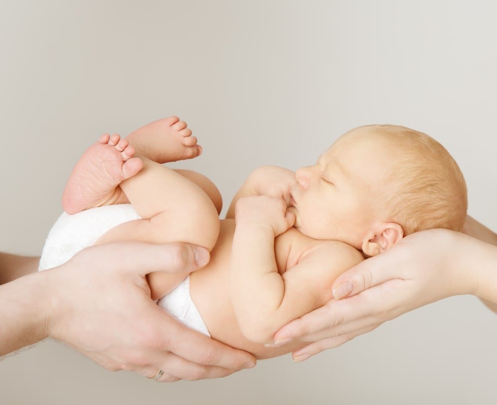 نصائح عن رعاية الأطفال حديثي الولادة من ممرضة توليد