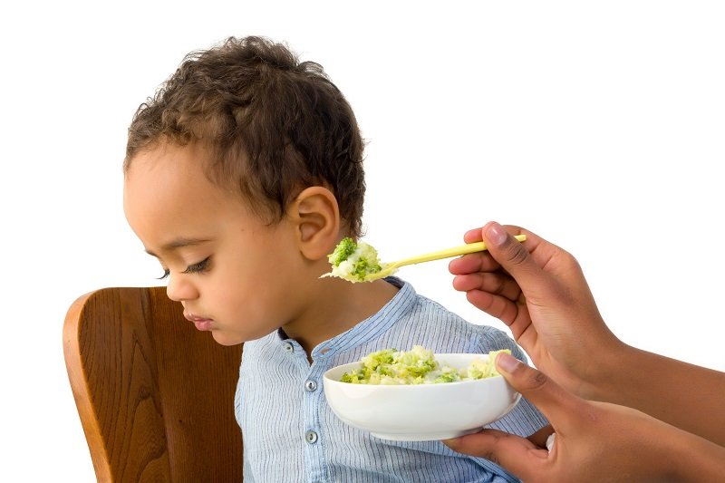 6 نصائح لتشجيع الطفل على تناول الخضروات