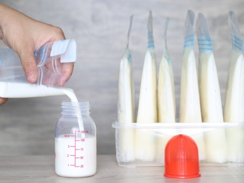 استخدامات مذهلة لحليب الأم لن تتخيليها