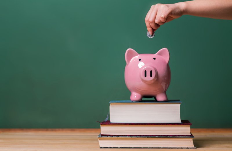 5 كتب تساعد على رفع الوعي المالي لديك وتأمين مستقبل أولادك