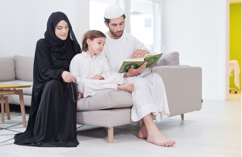 3 طرق بسيطة وفعالة لتثبيت أسس دينية لطفلك في رمضان