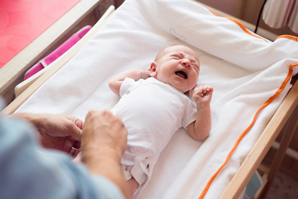 الإمساك عند الأطفال الرضع أمر طبيعي أم لا؟
