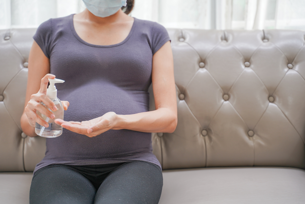 10 أسئلة تقلق الحامل في ظل أزمة كورونا وإجاباتها
