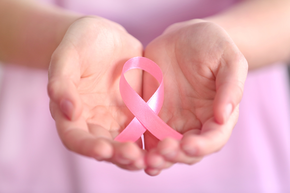 سعاد وإيناس قصتين لمرض واحد... سرطان الثدي