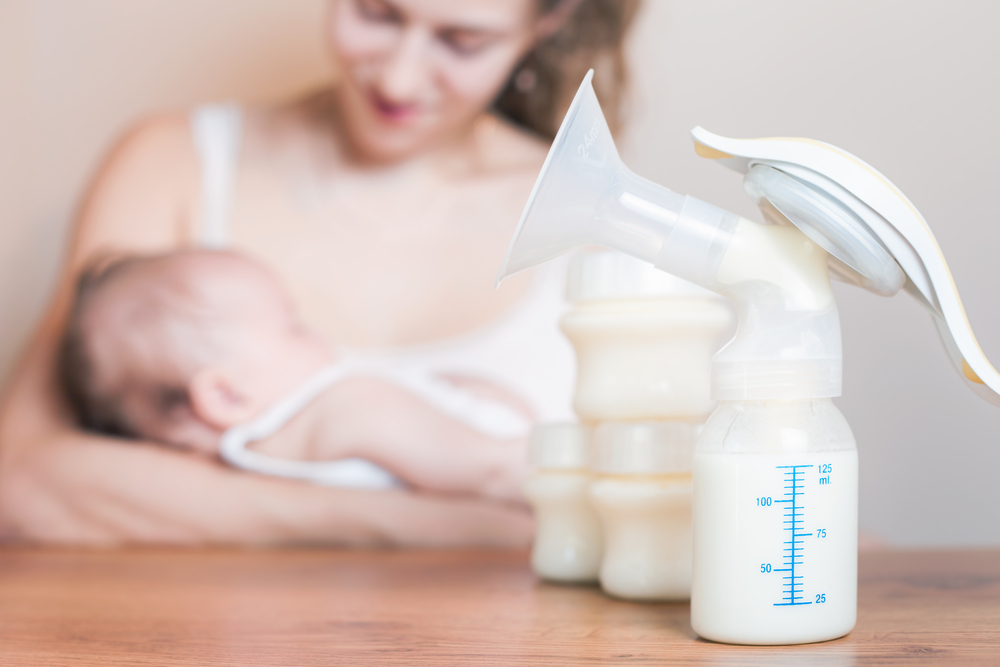 لماذا يعتبر حليب الأم أفضل من الحليب الصناعي؟