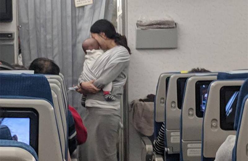 طفل يخضع للجراحة بعد تناوله للبوشار