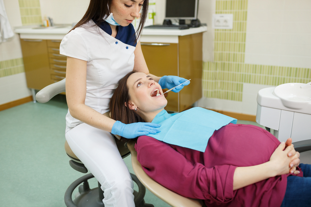 ما هي التغيرات التي تؤثر على أسنانك خلال فترة الحمل