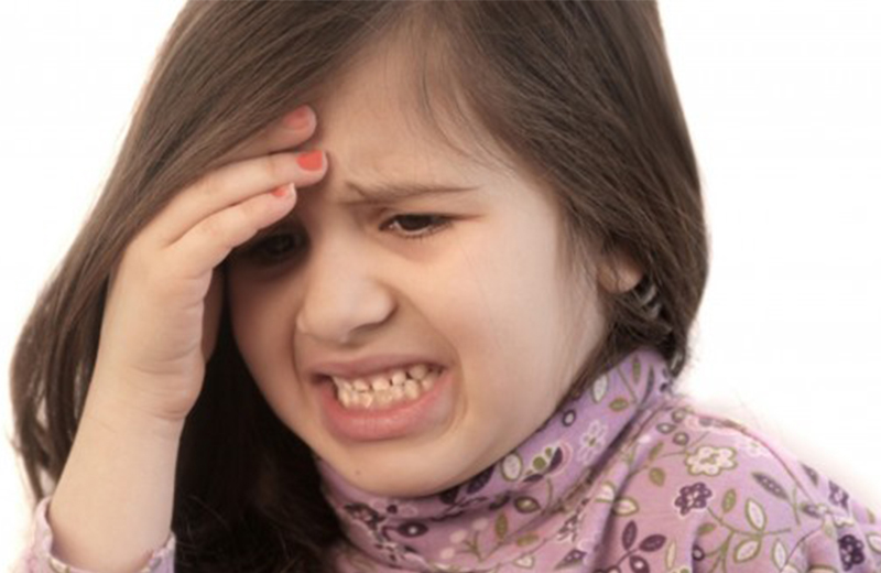 أسباب الصداع عند الأطفال وأعراضه