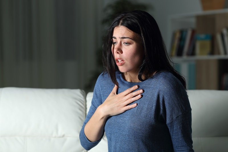 مشكلة ضيق التنفس: الأعراض والأسباب والعلاج