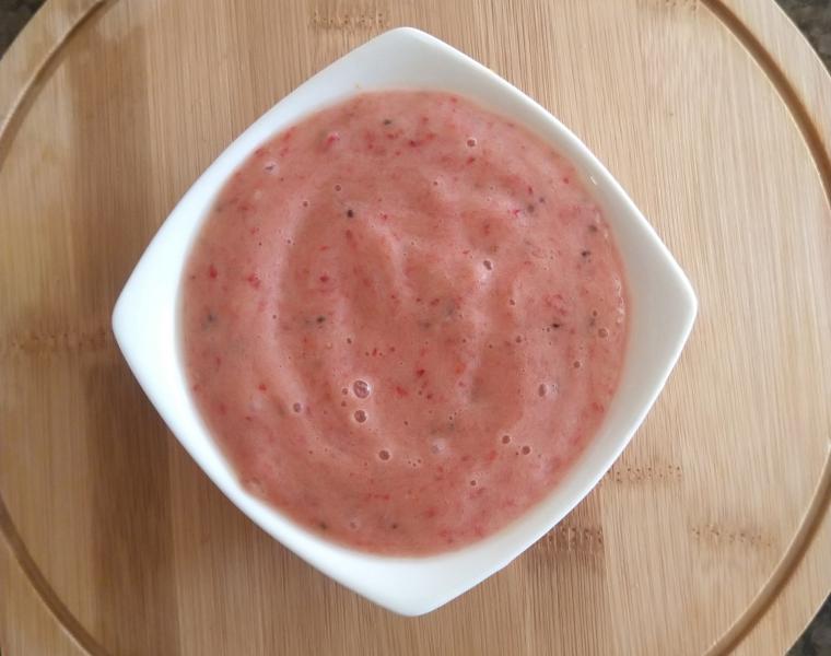 Mashed strawberries, kiwi and bananas