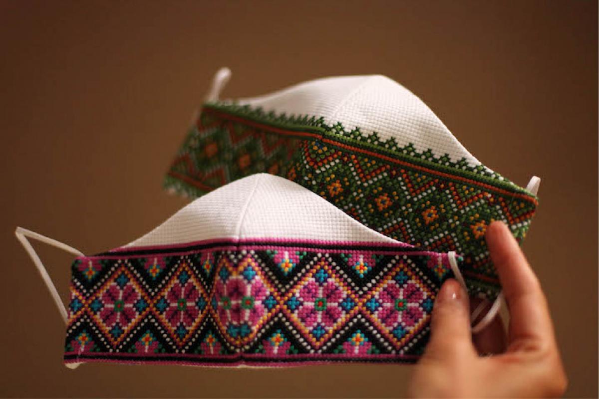 traditional face mask